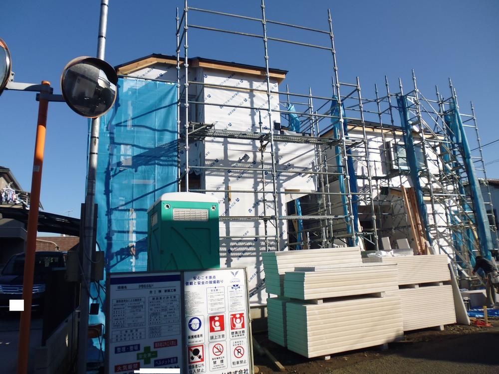 Local appearance photo. Local (12 May 2013) Shooting