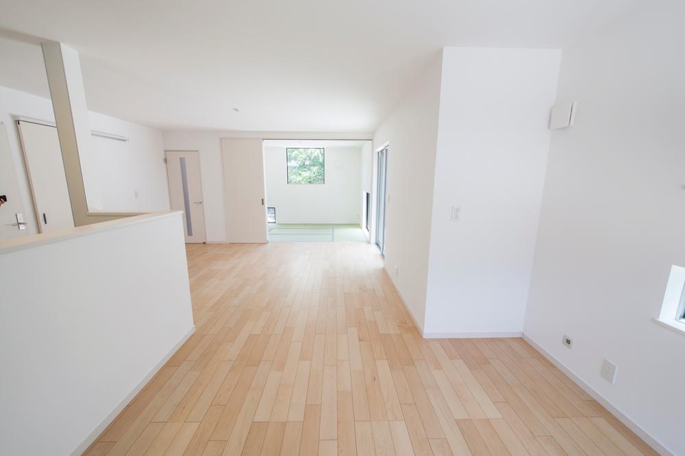 Same specifications photos (living). Example of construction