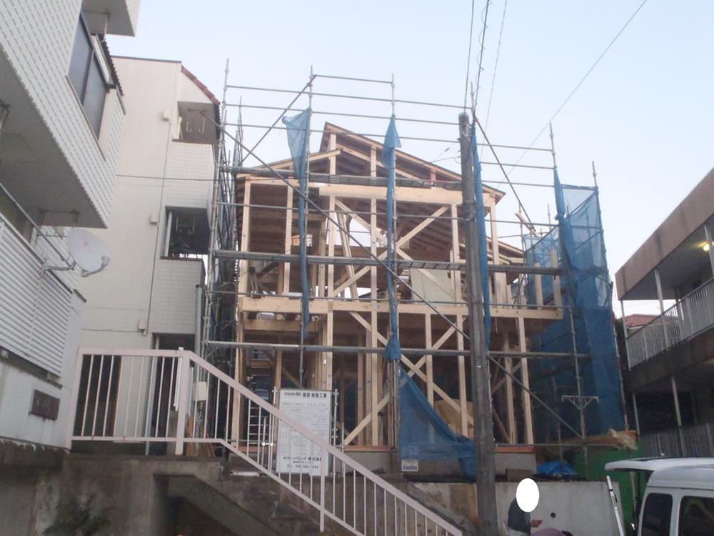 Local appearance photo. Local (12 May 2013) Shooting Was completion of framework! Facing south ☆ 16 Pledge of LDK are spacious!