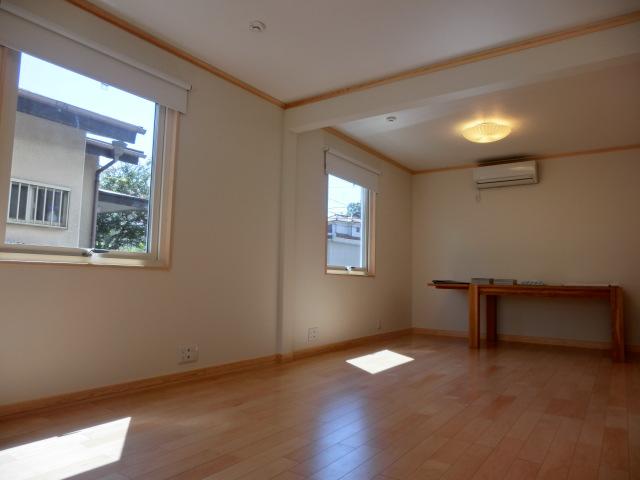 Non-living room. Room (August 2013) Shooting