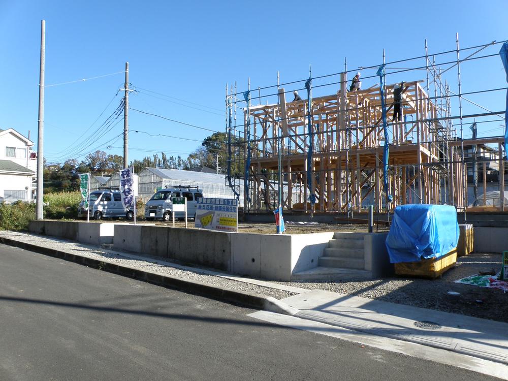 Local appearance photo. Local (12 May 2013) Shooting