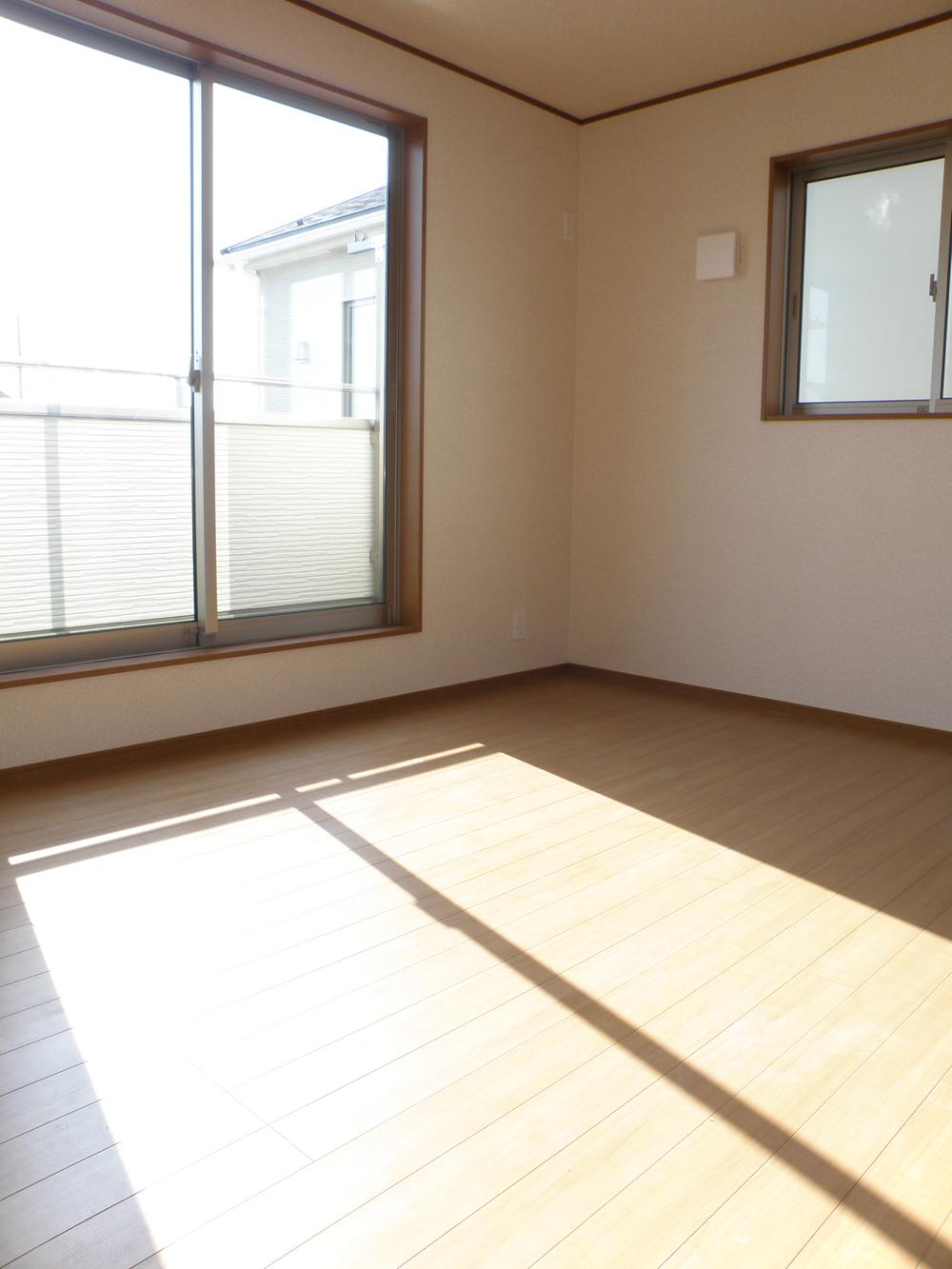 Non-living room. Local (11 May 2013) Shooting