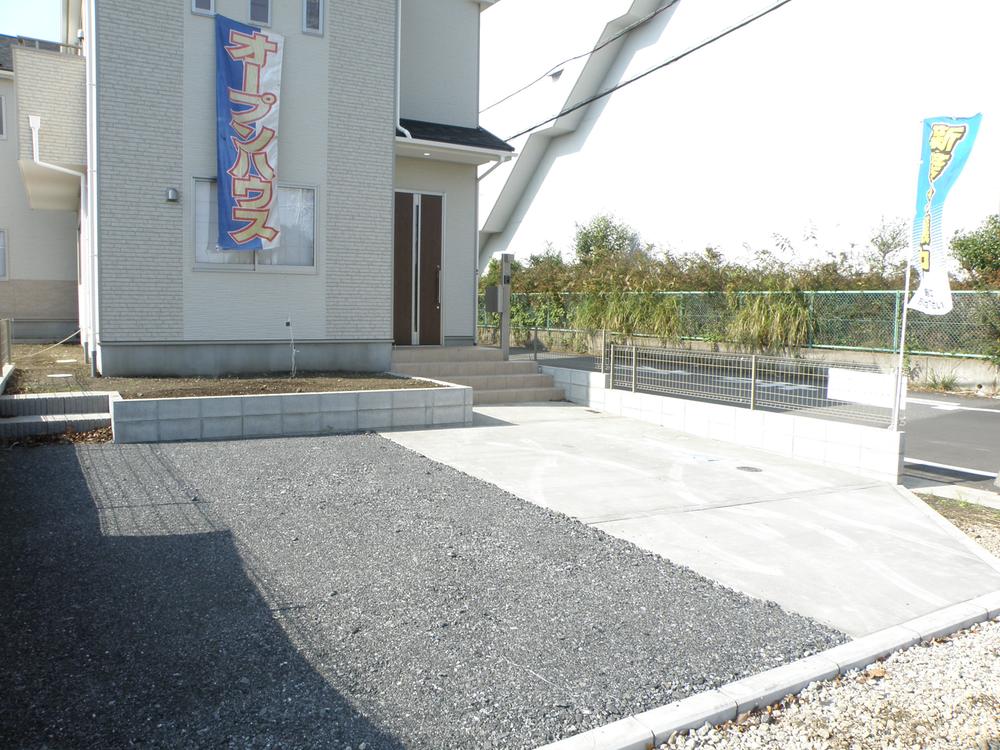 Parking lot. Local (11 May 2013) Shooting