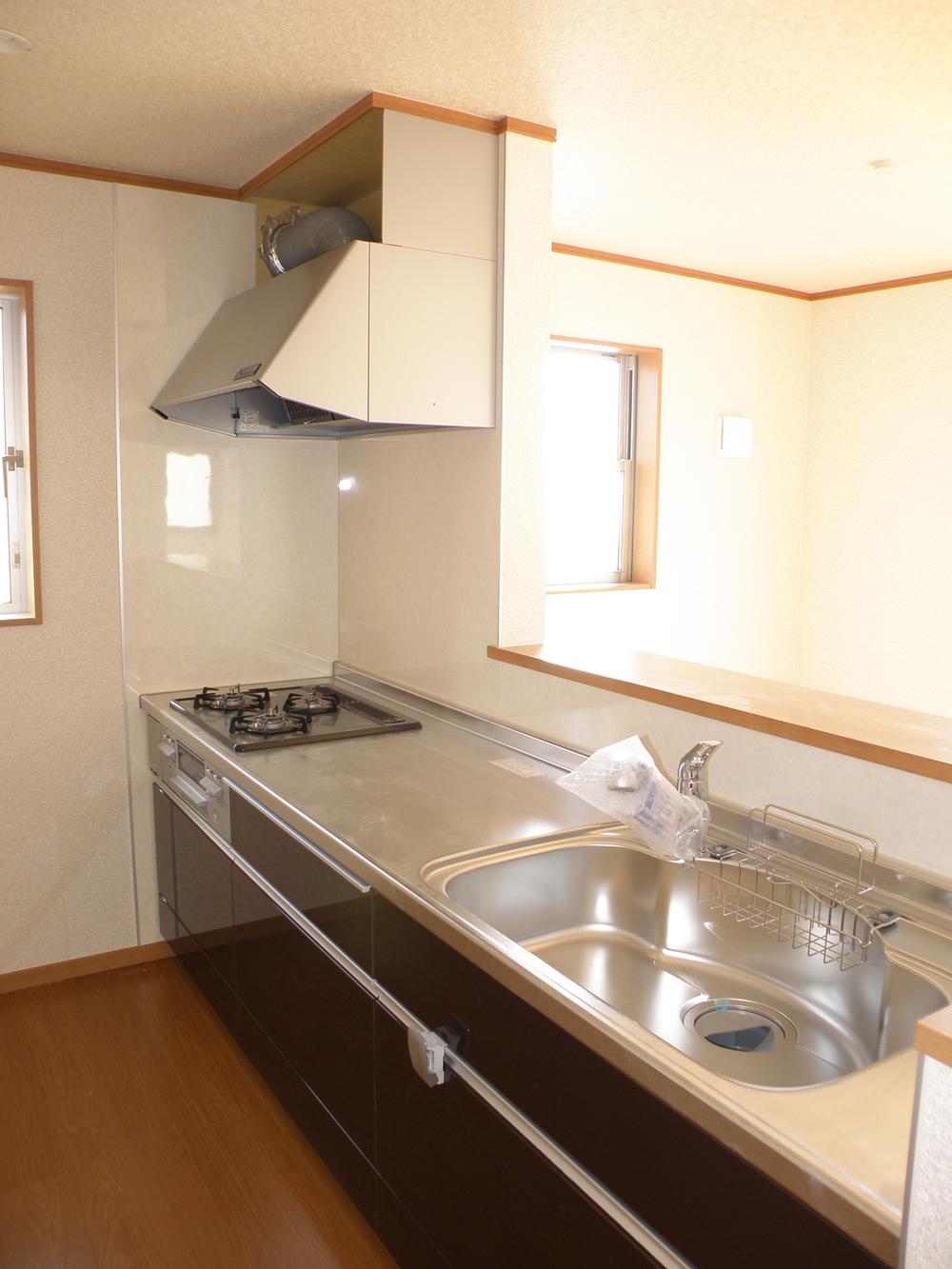 Kitchen. Indoor (11 May 2013) Shooting