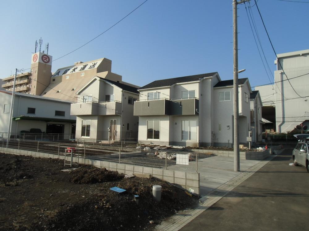 Local appearance photo. Local (11 May 2013) Shooting