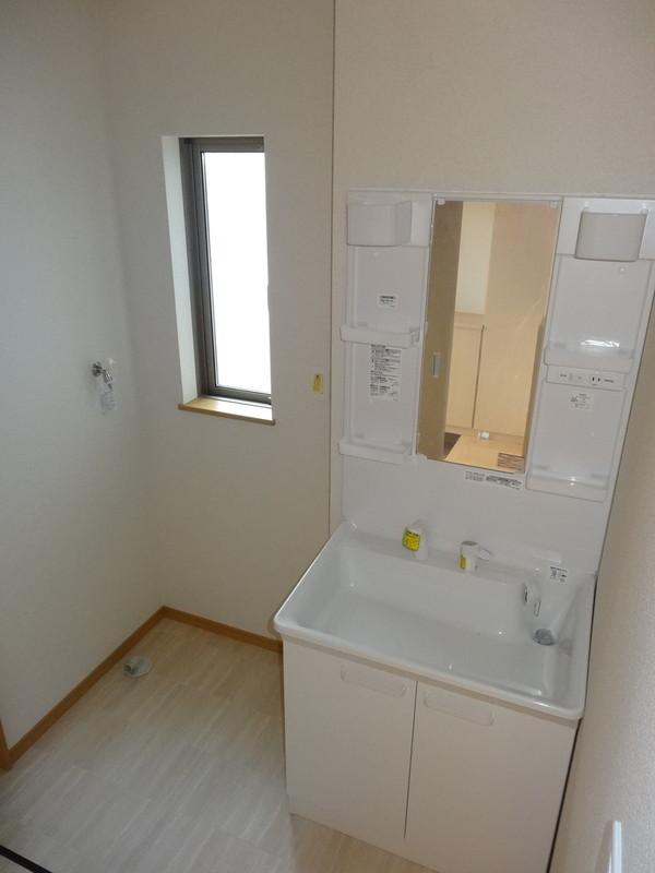 Wash basin, toilet. Example of construction