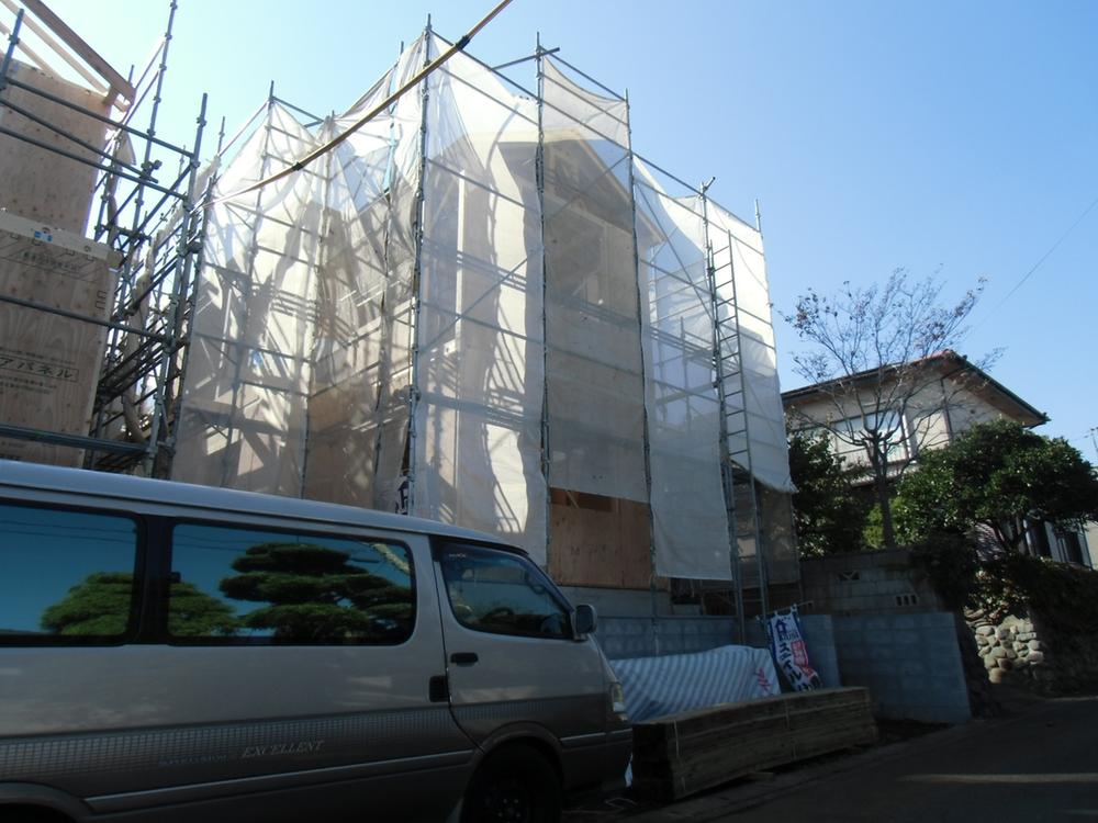 Local appearance photo. Local (11 May 2013) Shooting