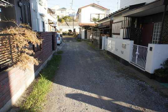 Local photos, including front road. Frontal road