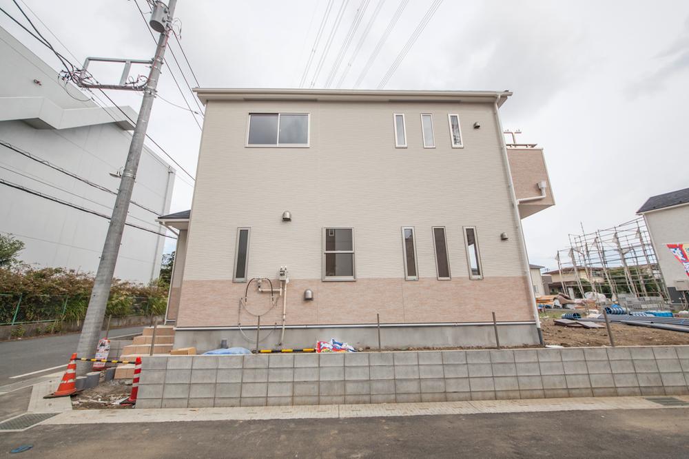 Local appearance photo. 9 Building All rooms 6 quires more