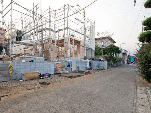 Local appearance photo. Local (11 May 2013) Shooting