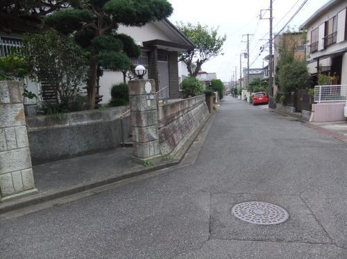 Local photos, including front road. Frontal road