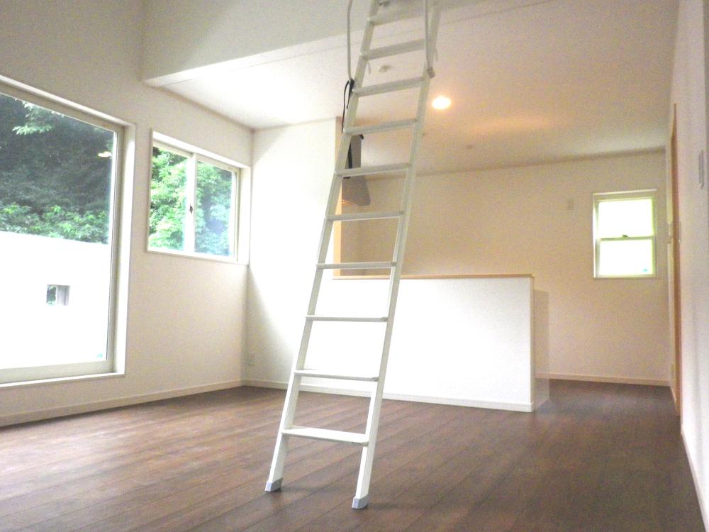 Living. Local (July 2013) Shooting