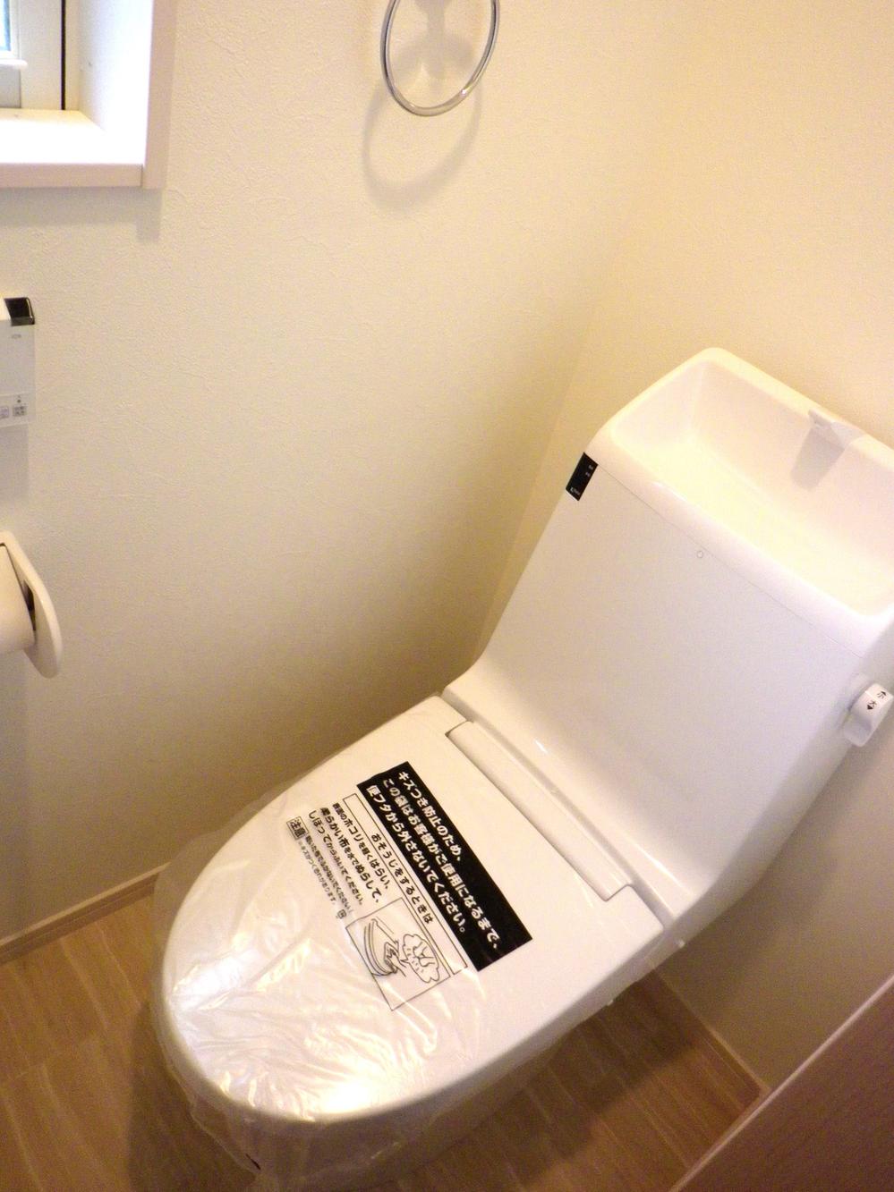 Toilet. Local (July 2013) Shooting