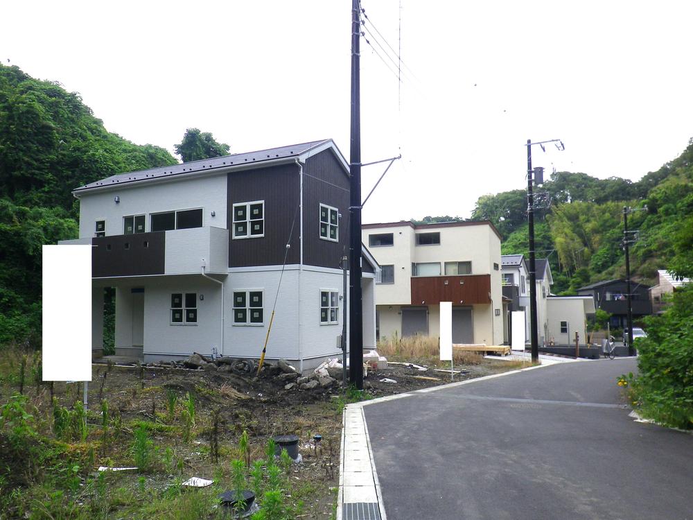 Local photos, including front road. Local (July 2013) Shooting