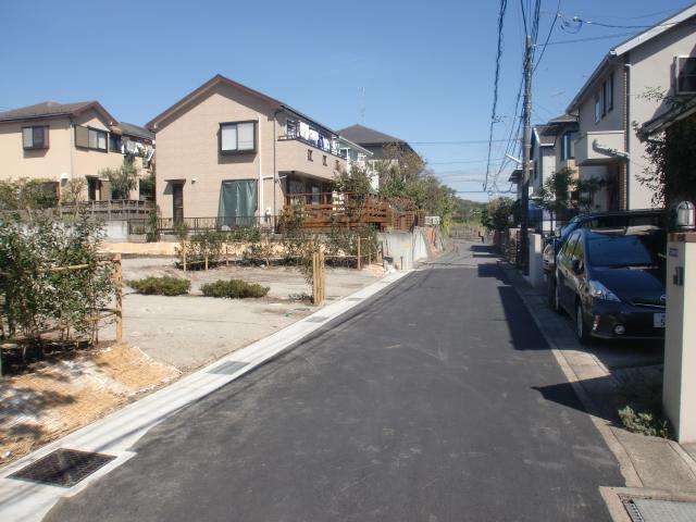 Local photos, including front road. Local (September 2013) Shooting