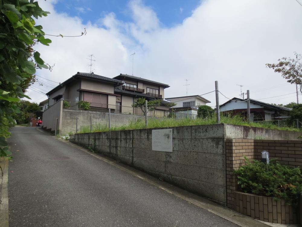 Local photos, including front road. Local (September 2013) Shooting