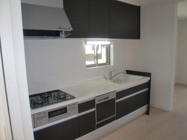 Kitchen. Room (May 2013) Shooting