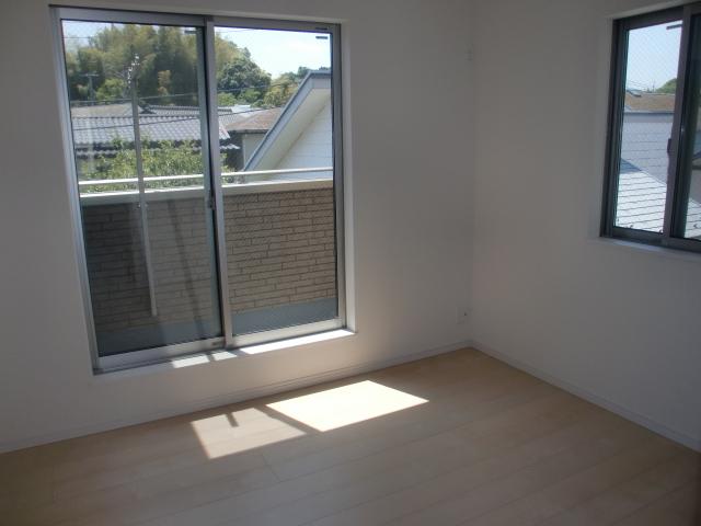 Non-living room. Room (May 2013) Shooting