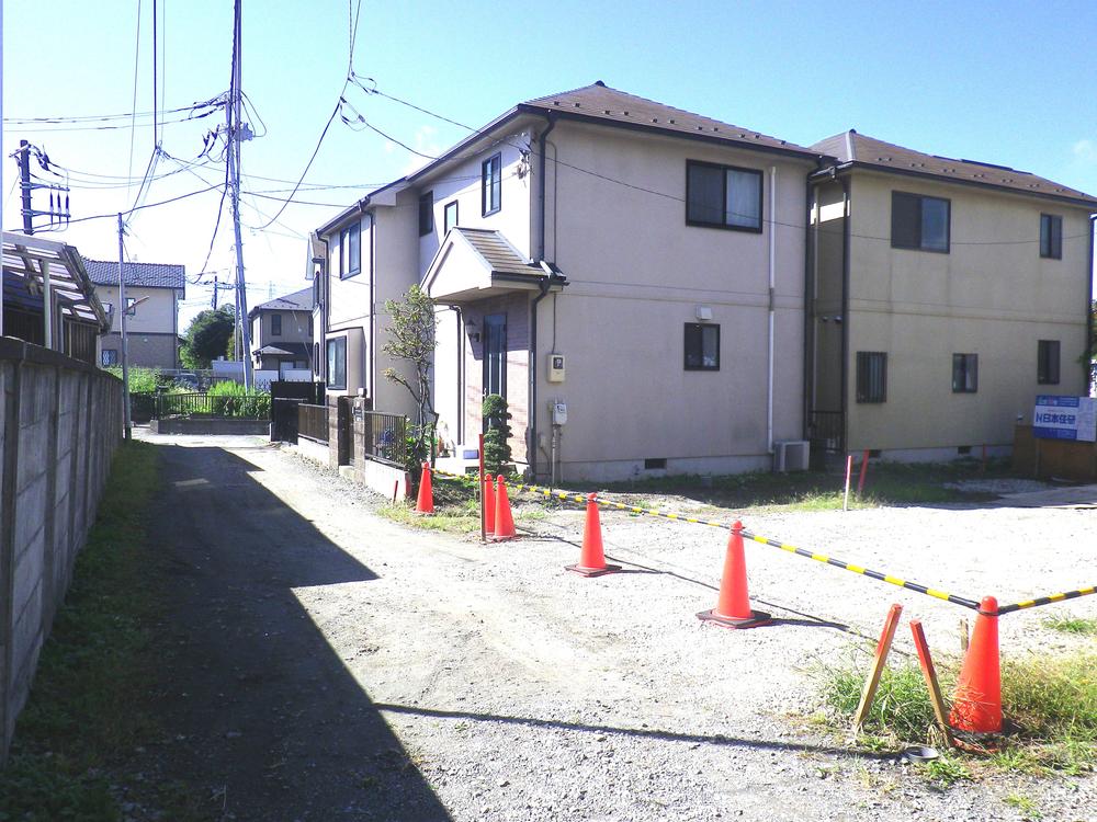 Local photos, including front road. Local (10 May 2013) Shooting