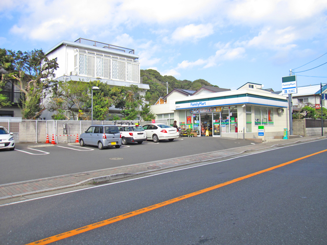 Convenience store. FamilyMart Kamakura Hase store up (convenience store) 504m