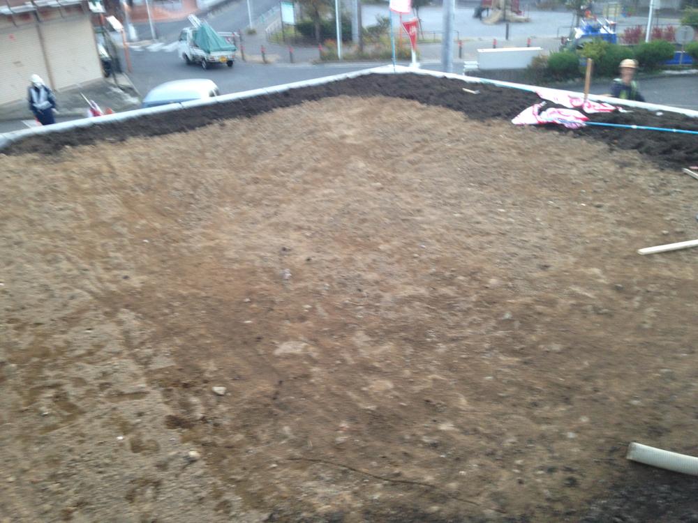 Other. Local (11 May 2013) Shooting Retaining walls also newly installed. Retaining wall also adopt a high grade. Shine building