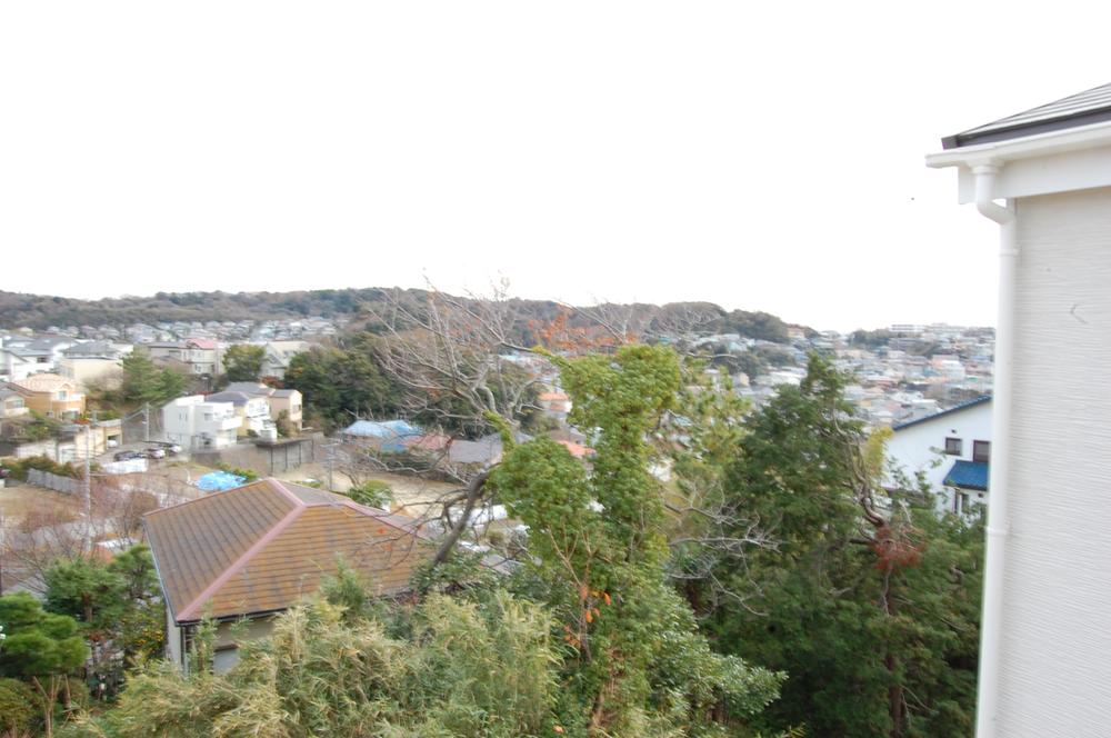 View photos from the dwelling unit. View from the site (December 2013) Shooting