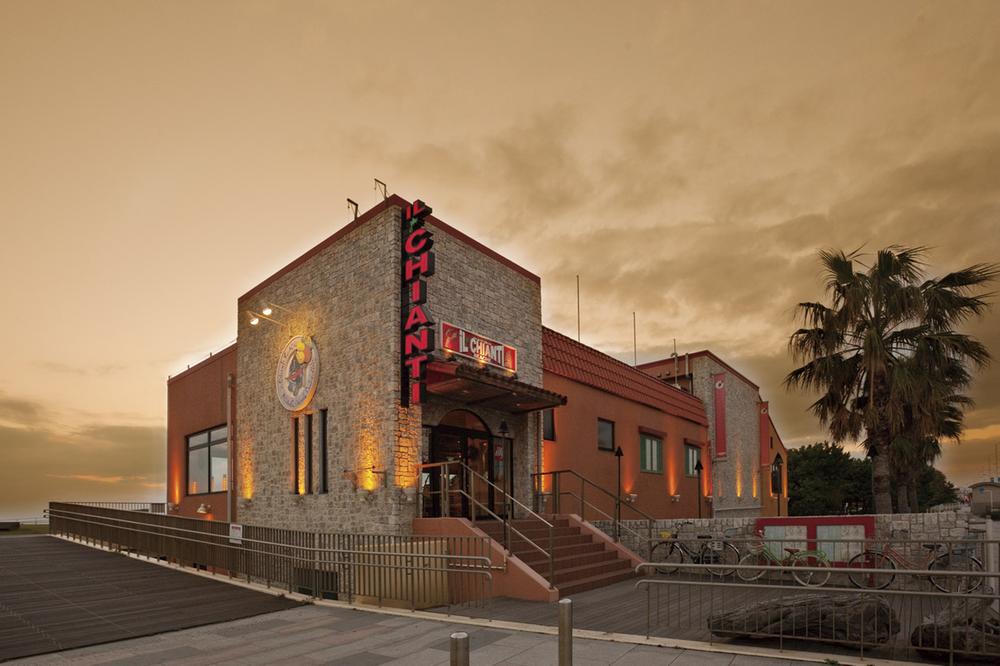 Other. The distance of a 2-minute walk, Stance is Enoshima Aquarium, Italian restaurant with ocean panoramic view, Il Chianti Bice. While feeling the breeze the whole family, Also it looks good to go out on the bike.