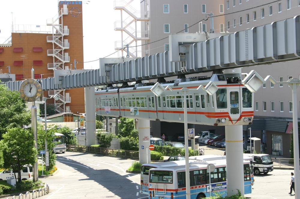 station. 1000m to Ofuna