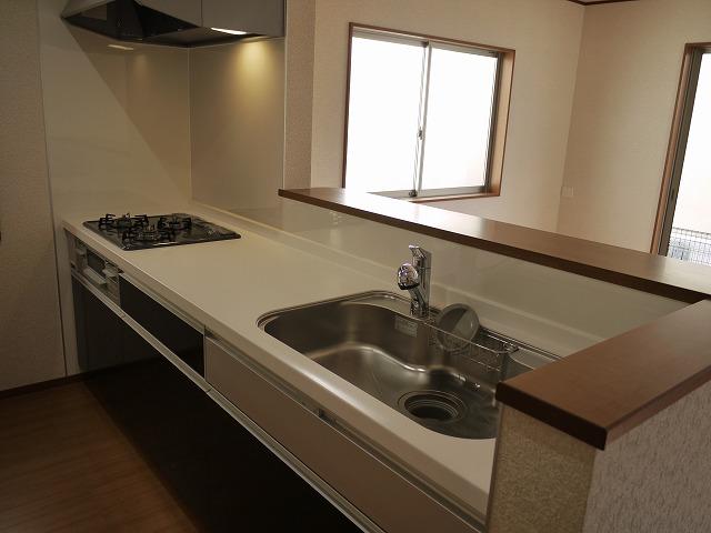 Same specifications photo (kitchen)