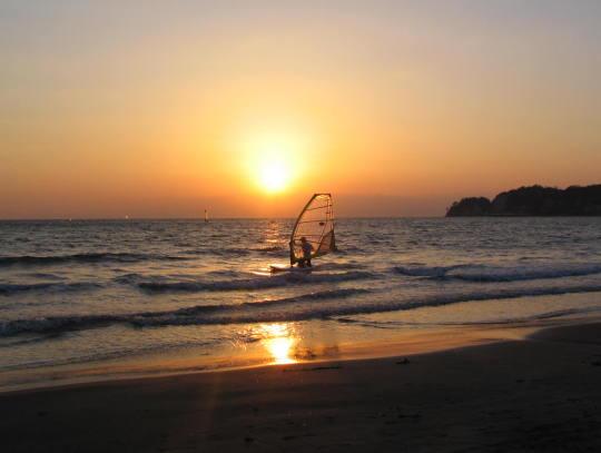 Convenience store. Zaimokuza 600m to the coast