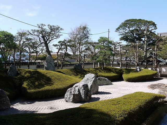 Streets around. Until Komyoji 650m