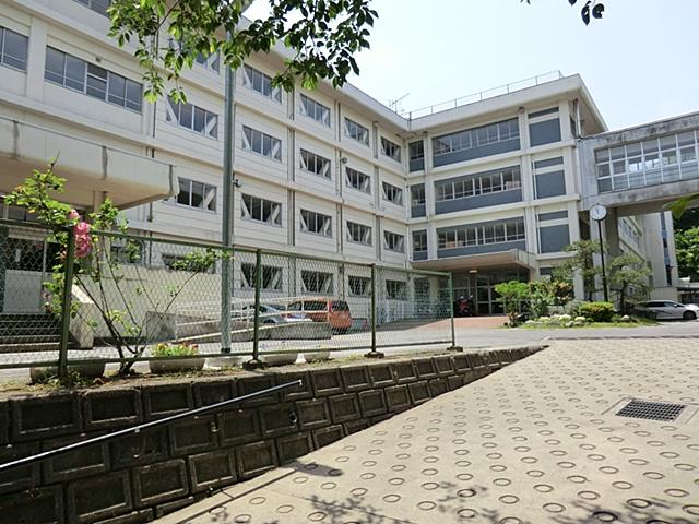 Junior high school. Onari junior high school Up to 1900m Onari junior high school 1900m