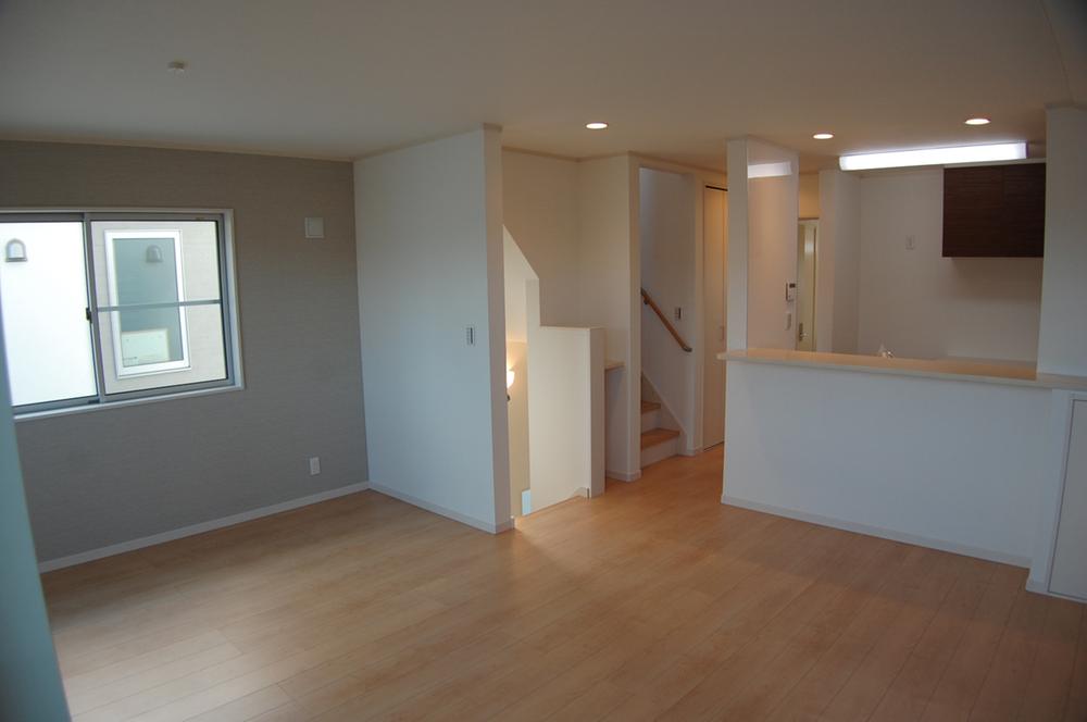 Living. (December 2013) Shooting