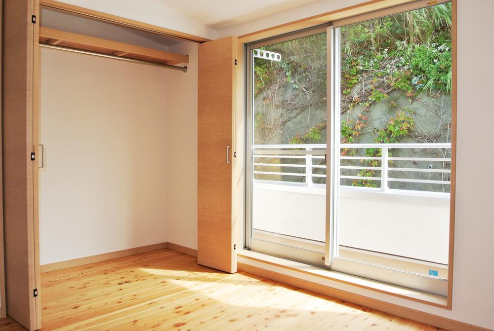 Non-living room. Indoor (10 May 2013) Shooting