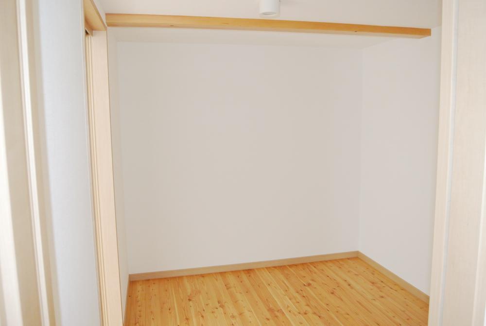 Non-living room. Indoor (10 May 2013) Shooting