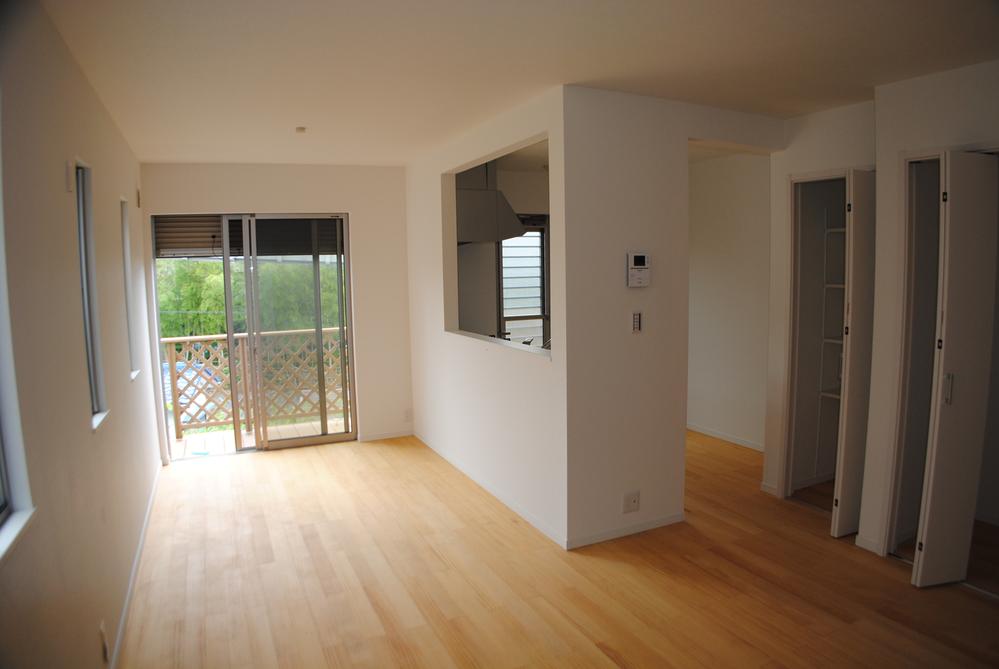 Living. Local (May 2013) Shooting