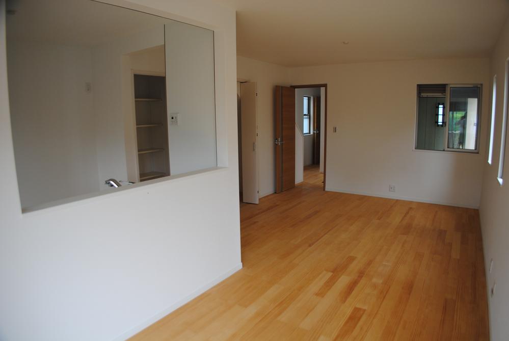 Living. Local (May 2013) Shooting