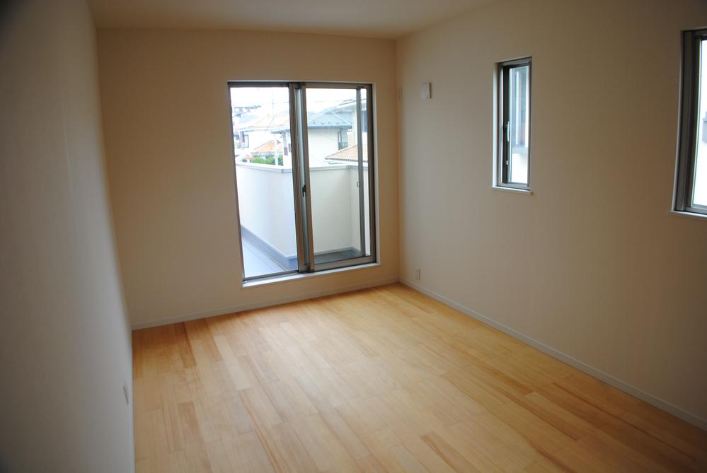 Non-living room. Local (May 2013) Shooting