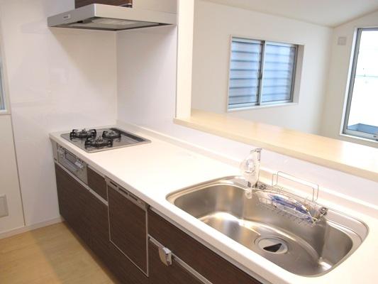 Kitchen. Indoor (11 May 2013) Shooting