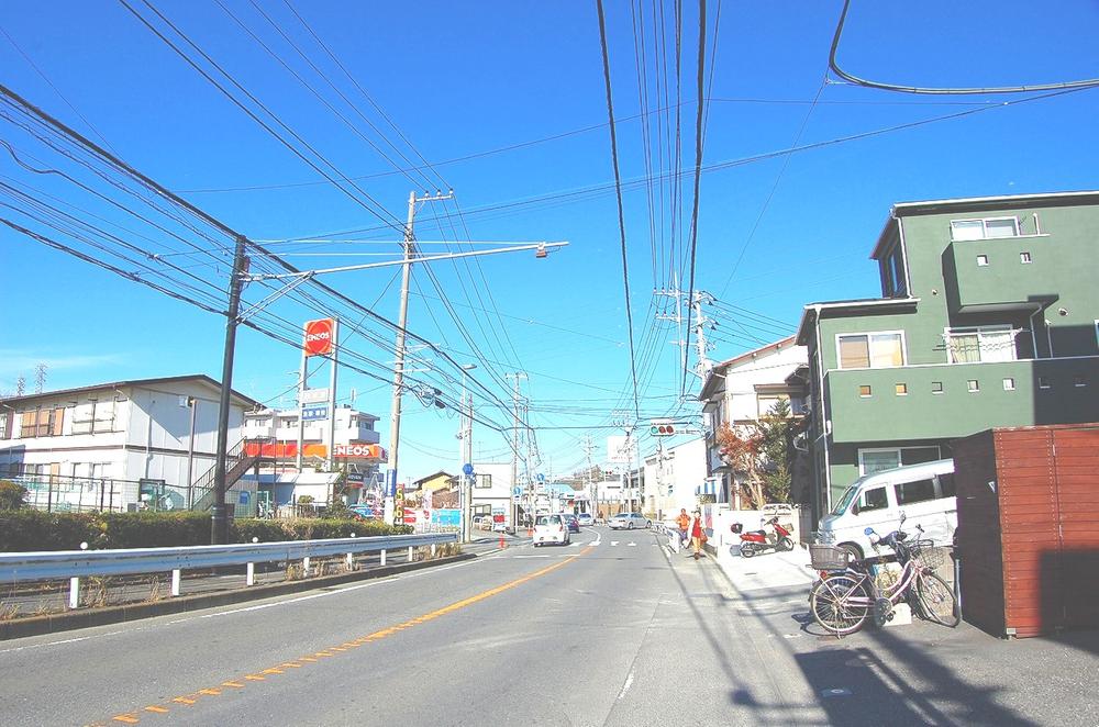 Local photos, including front road. Local (12 May 2013) Shooting