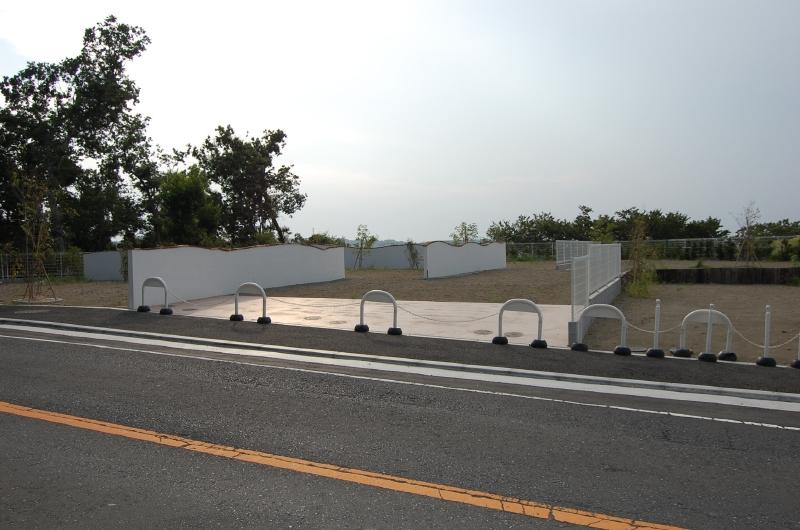 Local photos, including front road. Local (August 2013) Shooting