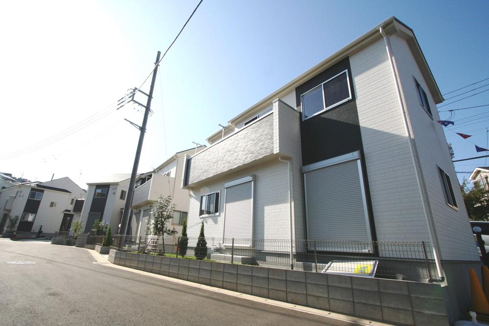 Sale already cityscape photo. Local (September 2013) Shooting