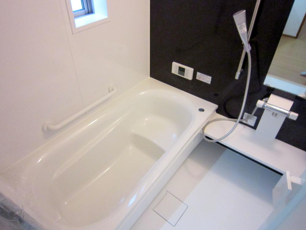 Bathroom. Spacious 1 tsubo bus bathroom to heal fatigue of the day