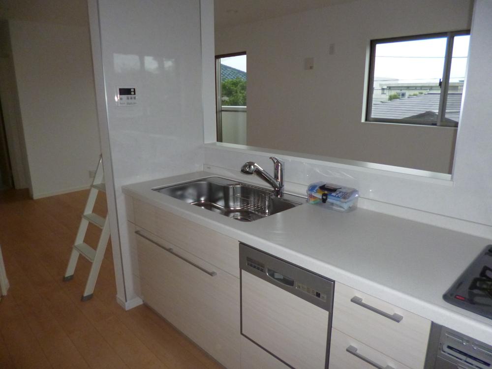 Kitchen. Local (07 May 2013) Shooting