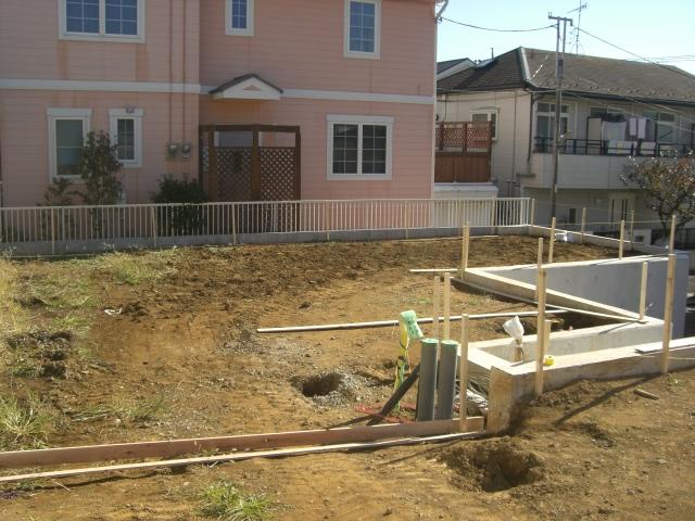 Local appearance photo. 4 Building is also sunny.