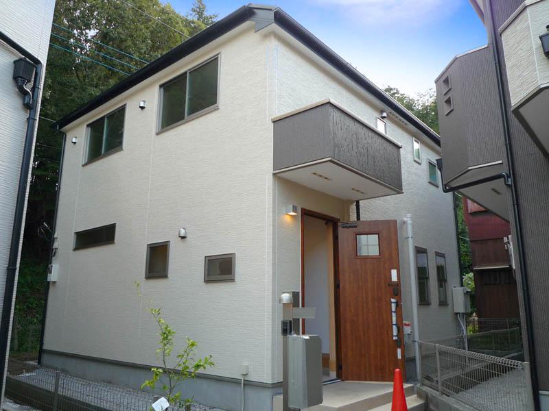 Local appearance photo. Local (10 May 2013) Shooting