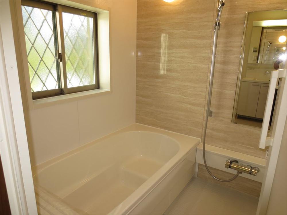 Bathroom. Indoor (September 2013) Shooting Hitotsubo type unit bus