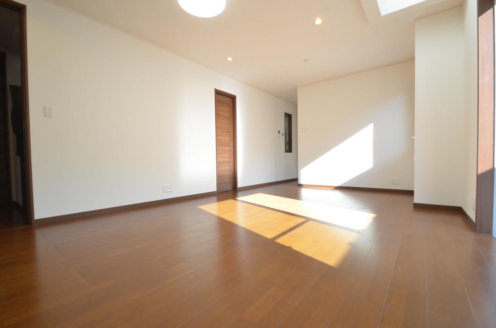 Living. Indoor (11 May 2013) Shooting 8 Building