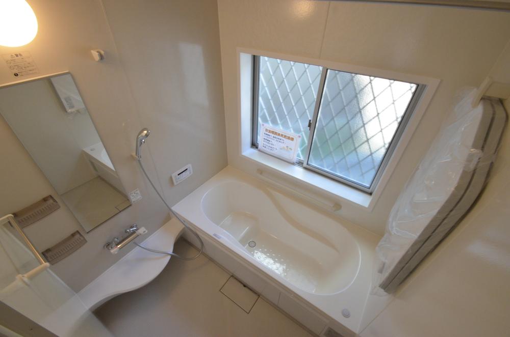 Bathroom. Indoor (11 May 2013) Shooting 8 Building