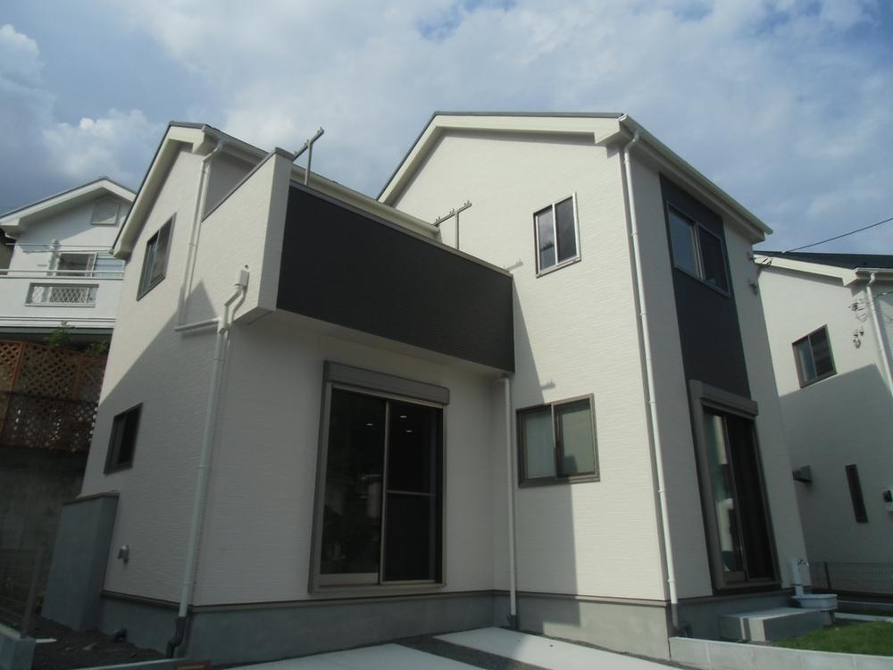 Local appearance photo. Local (10 May 2013) Shooting Building 3